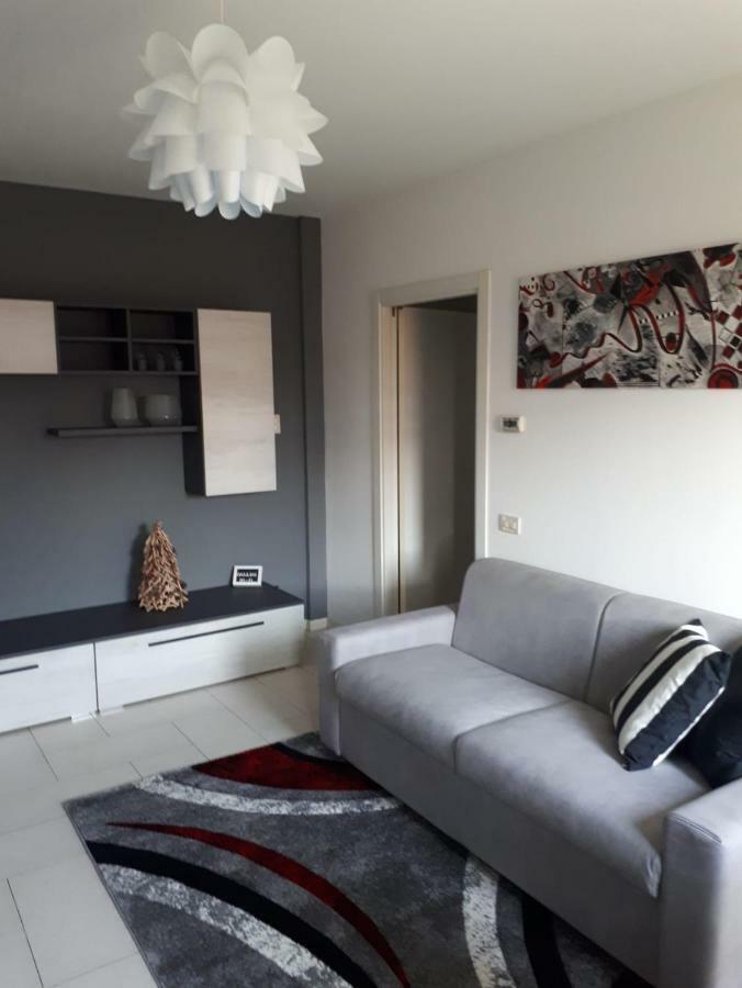 My Home Apartment Mira Exterior foto